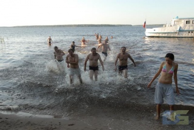 Прогулка на теплоходе по Иваньковскому водохранилищу, спортивно-массовые мероприятия, отдых на острове Липня-36